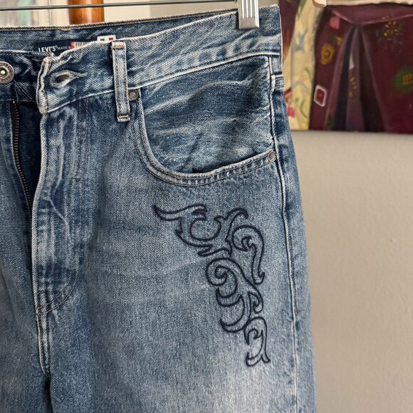 Levi's Made & Crafted - Embroidered Barrel Crop Jeans in Medium Wash - Picture 6 of 16